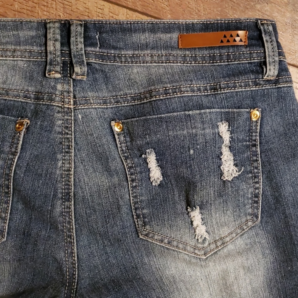 Jean shorts - Picture 4 of 5